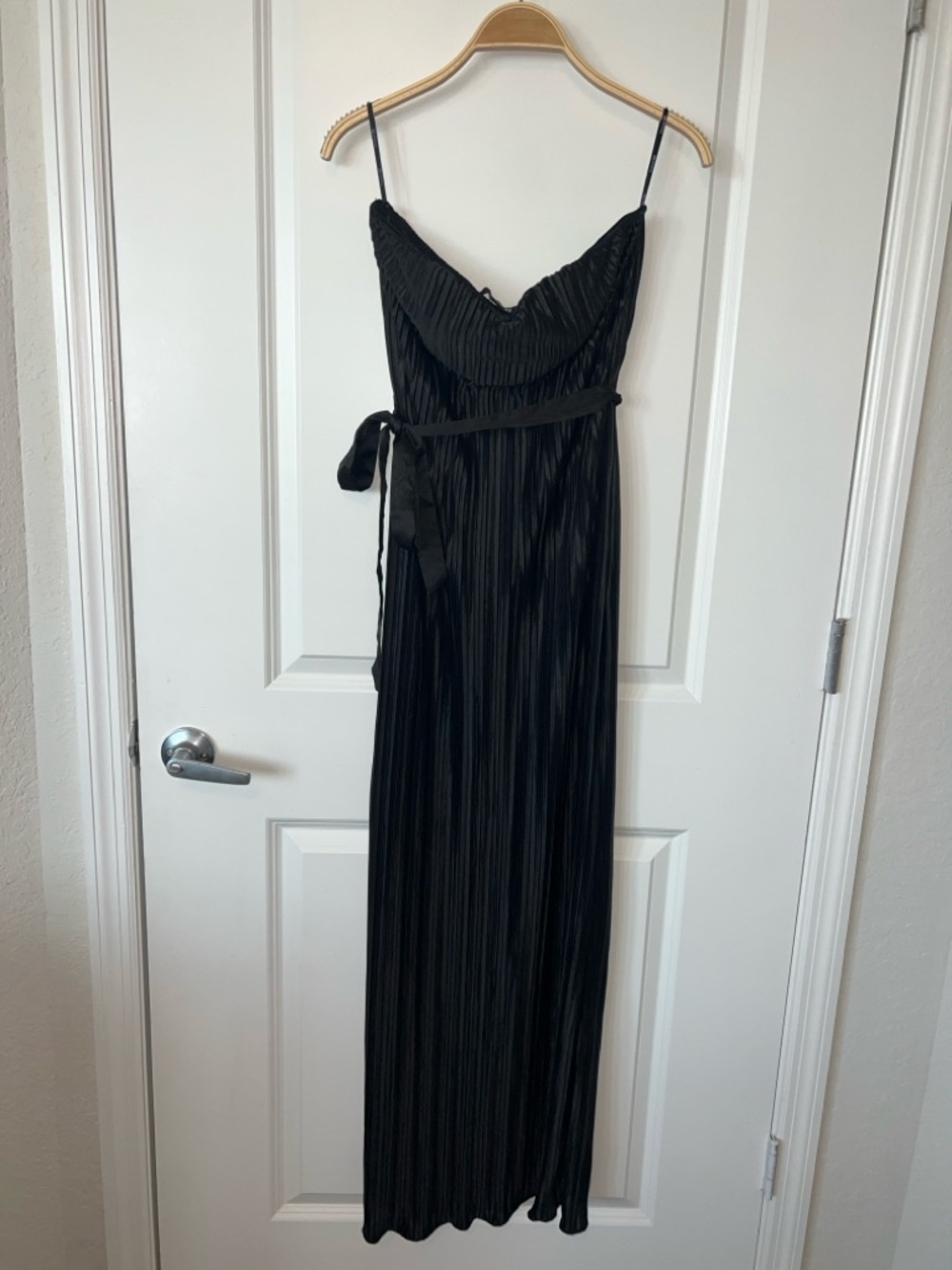 Forever 21 Black Pleated Spaghetti Strap Maxi Dress with Waist Tie